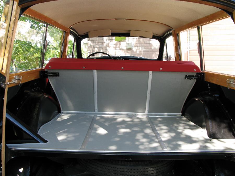 Интерьер Morris Minor 1000 Traveller 1960 года  (фото 3 из 3)